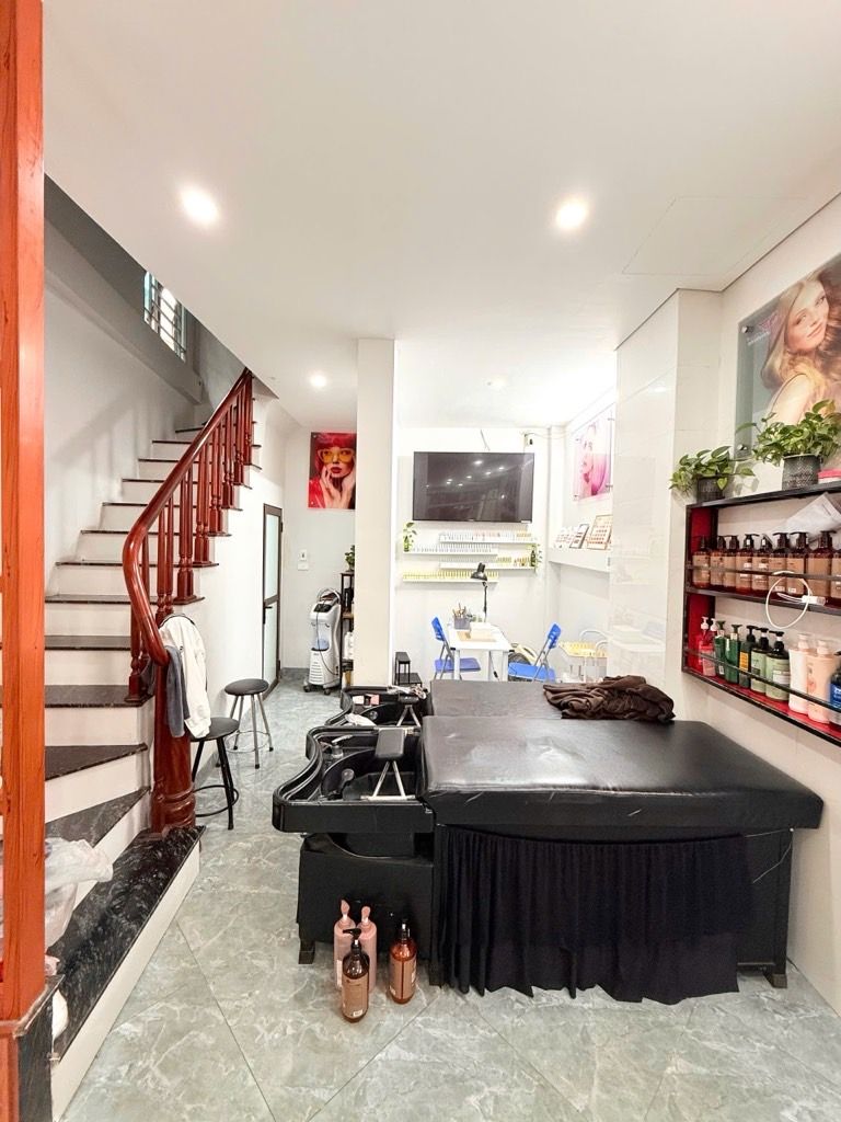 Bán nhà Giáp Nhị - diện tích 33m2 6 tầng - MẶT PHỐ KINH DOANH – LÔ GÓC – NHÀ ĐẸP NHƯ MỚI - giá 13,6 tỷ