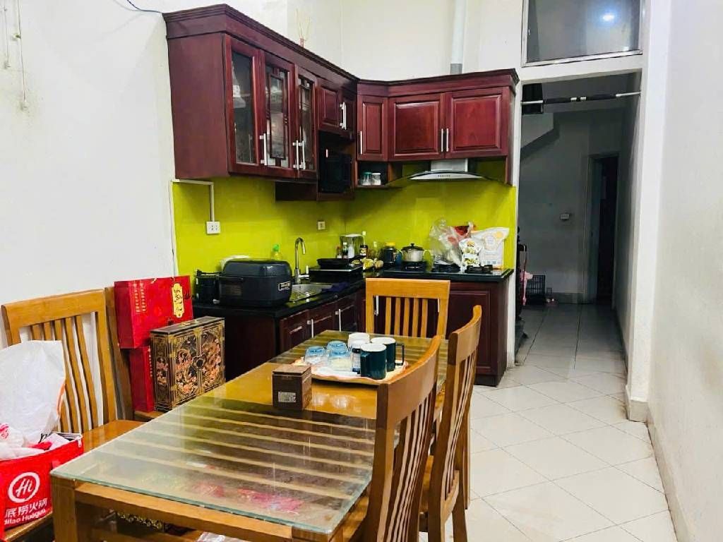 Bán nhà Cát Linh - diện tích 40m2 4 tầng - ô tô tránh - giá 16,5 tỷ