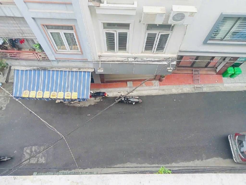 Bán nhà Cát Linh - diện tích 40m2 4 tầng - ô tô tránh - giá 16,5 tỷ