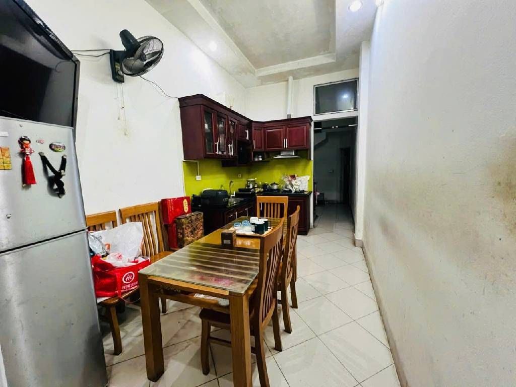 Bán nhà Cát Linh - diện tích 40m2 4 tầng - ô tô tránh - giá 16,5 tỷ