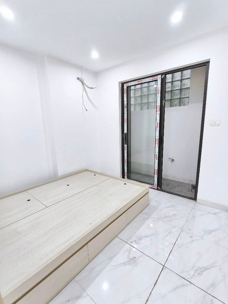 Bán nhà Tân Khai - diện tích 46m2 1 tầng - thang máy - giá 2,1 tỷ