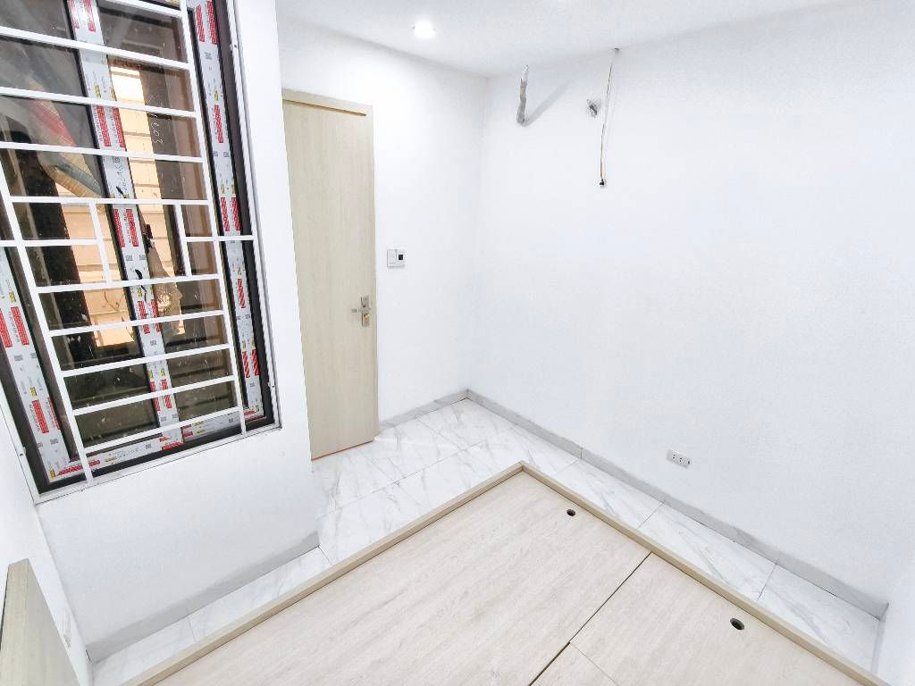 Bán nhà Tân Khai - diện tích 46m2 1 tầng - thang máy - giá 2,1 tỷ