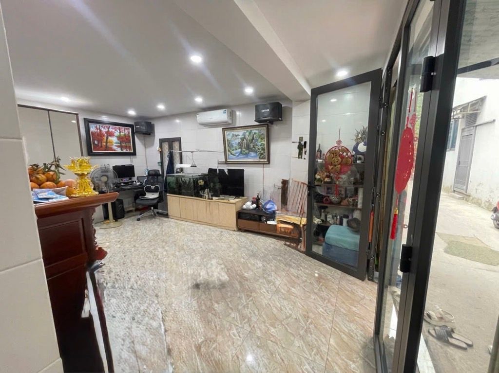 Bán nhà Phố 8/3 - diện tích 19,2m2 1 tầng - Lô góc, kinh doanh - giá 5,85 tỷ