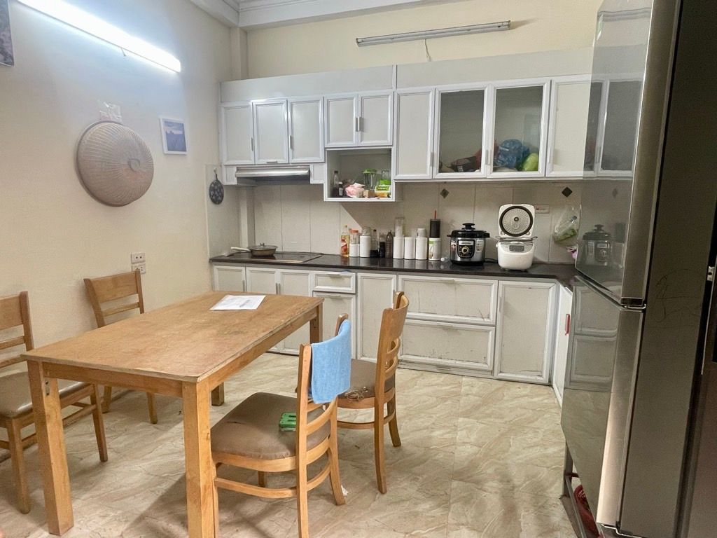 Bán nhà Nguyễn Khoái - diện tích 34.3m2 4 tầng - Ngõ nông, gần ô tô - giá 5,4 tỷ