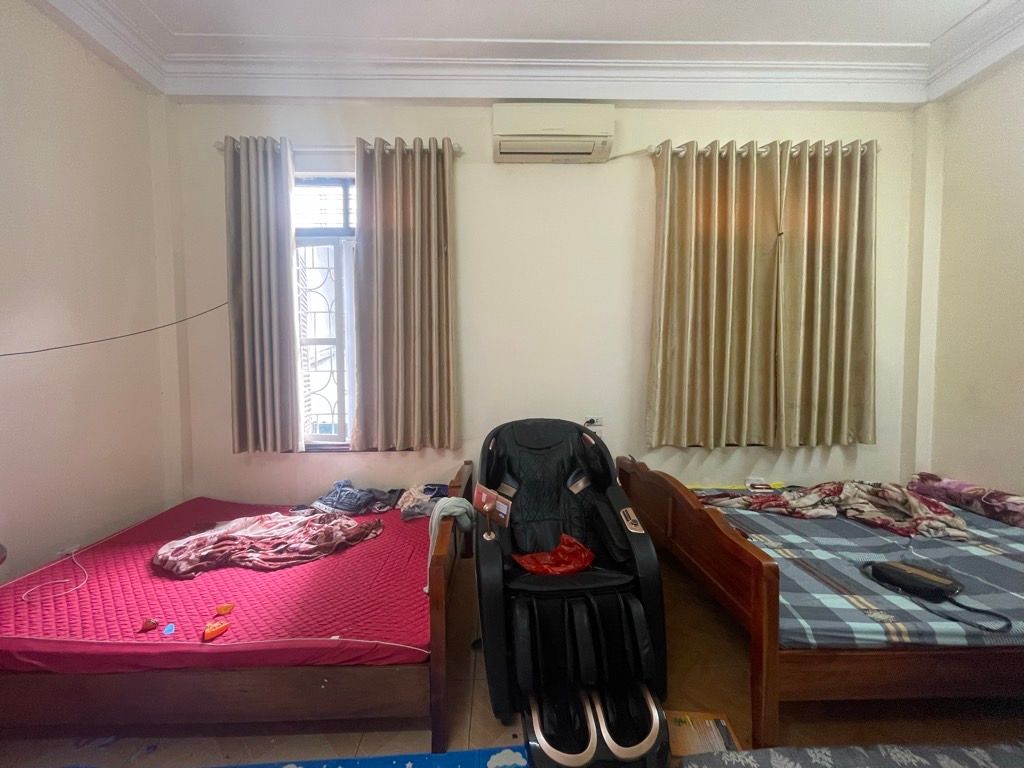 Bán nhà Nguyễn Khoái - diện tích 34.3m2 4 tầng - Ngõ nông, gần ô tô - giá 5,4 tỷ