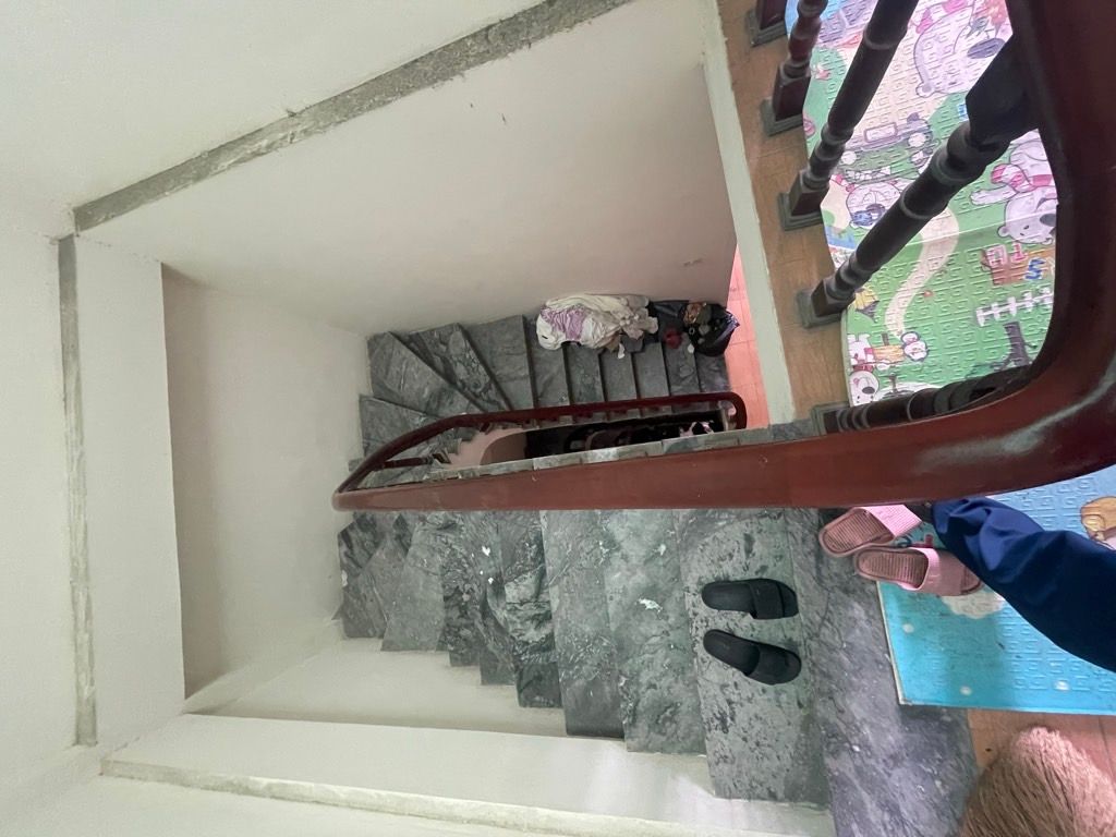 Bán nhà Nguyễn Khoái - diện tích 34.3m2 4 tầng - Ngõ nông, gần ô tô - giá 5,4 tỷ