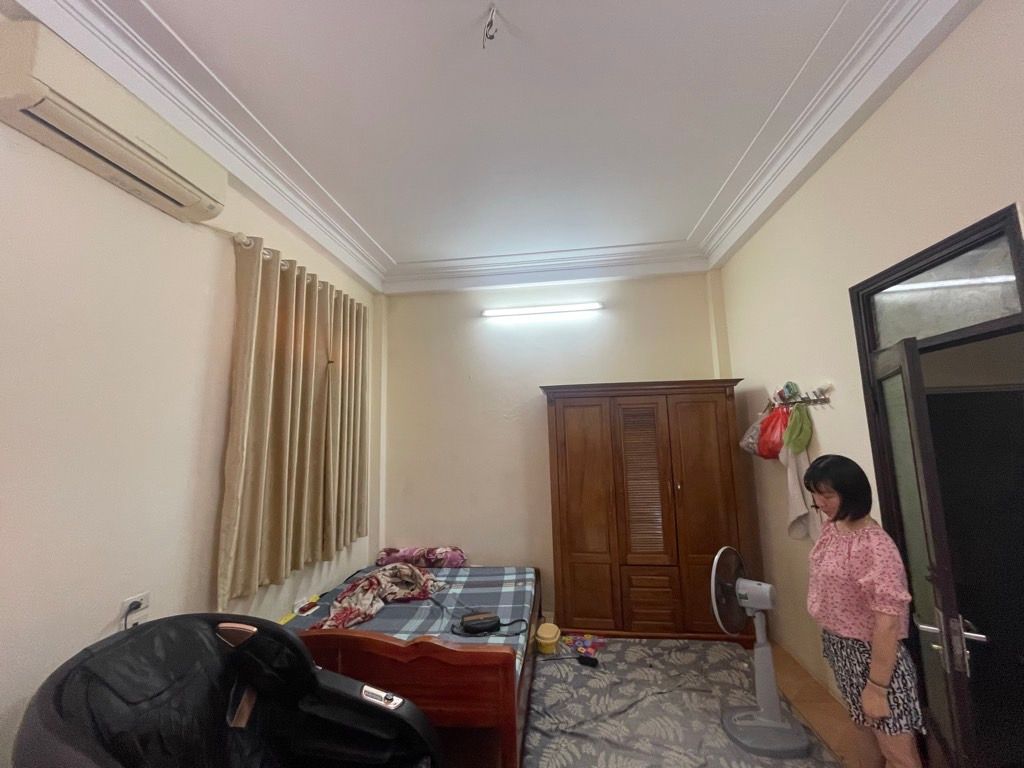 Bán nhà Nguyễn Khoái - diện tích 34.3m2 4 tầng - Ngõ nông, gần ô tô - giá 5,4 tỷ