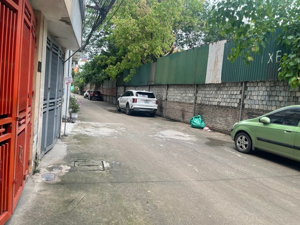 Bán nhà Nguyễn Khoái - diện tích 34.3m2 4 tầng - Ngõ nông, gần ô tô - giá 5,4 tỷ