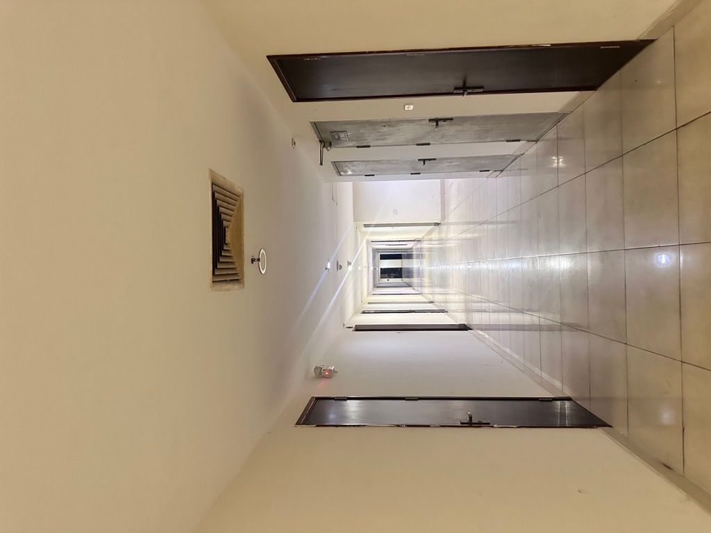 Bán nhà Ngõ 102 Trường Chinh - diện tích 91m2 5 tầng - Nội thất cao cấp - giá 8,8 tỷ