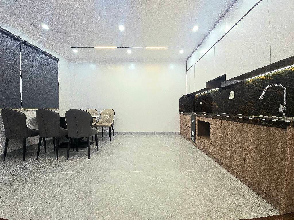 Bán nhà Ngũ Nhạc - diện tích 61.7m2 6 tầng - Nhà thang máy, mới keng, full nội thất cao cấp - giá 15,6 tỷ