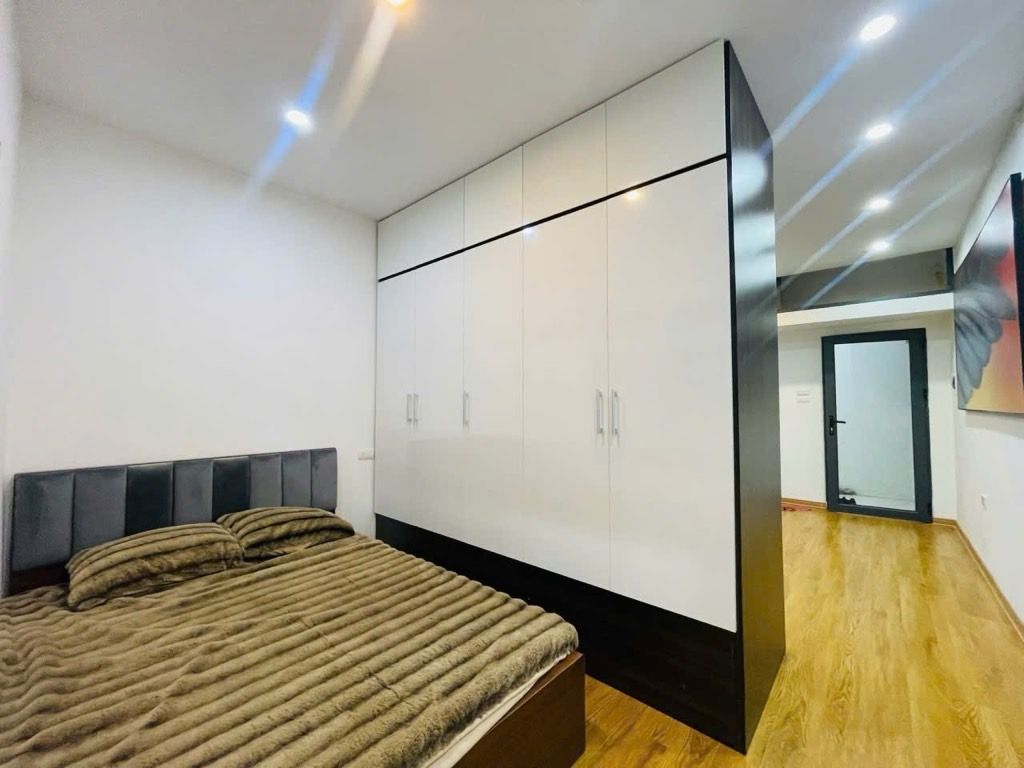 Bán nhà Phương Mai - diện tích 27.6m2 2 tầng - Ô TÔ ĐỖ SÁT NHÀ - giá 3,9 tỷ