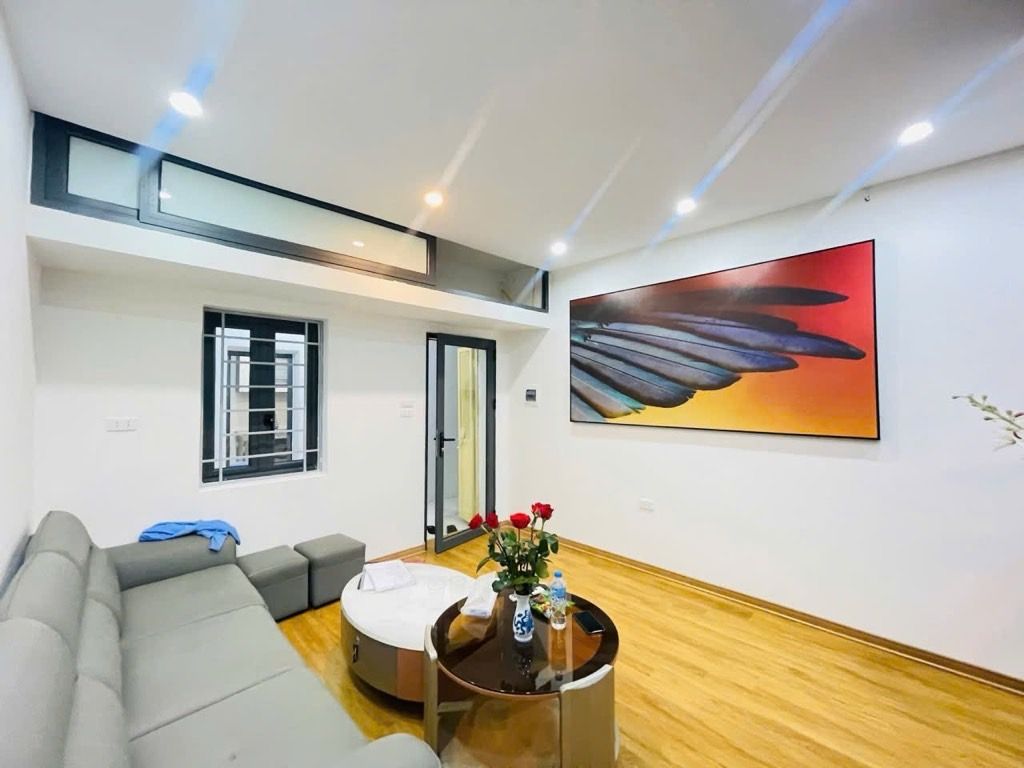 Bán nhà Phương Mai - diện tích 27.6m2 2 tầng - Ô TÔ ĐỖ SÁT NHÀ - giá 3,9 tỷ