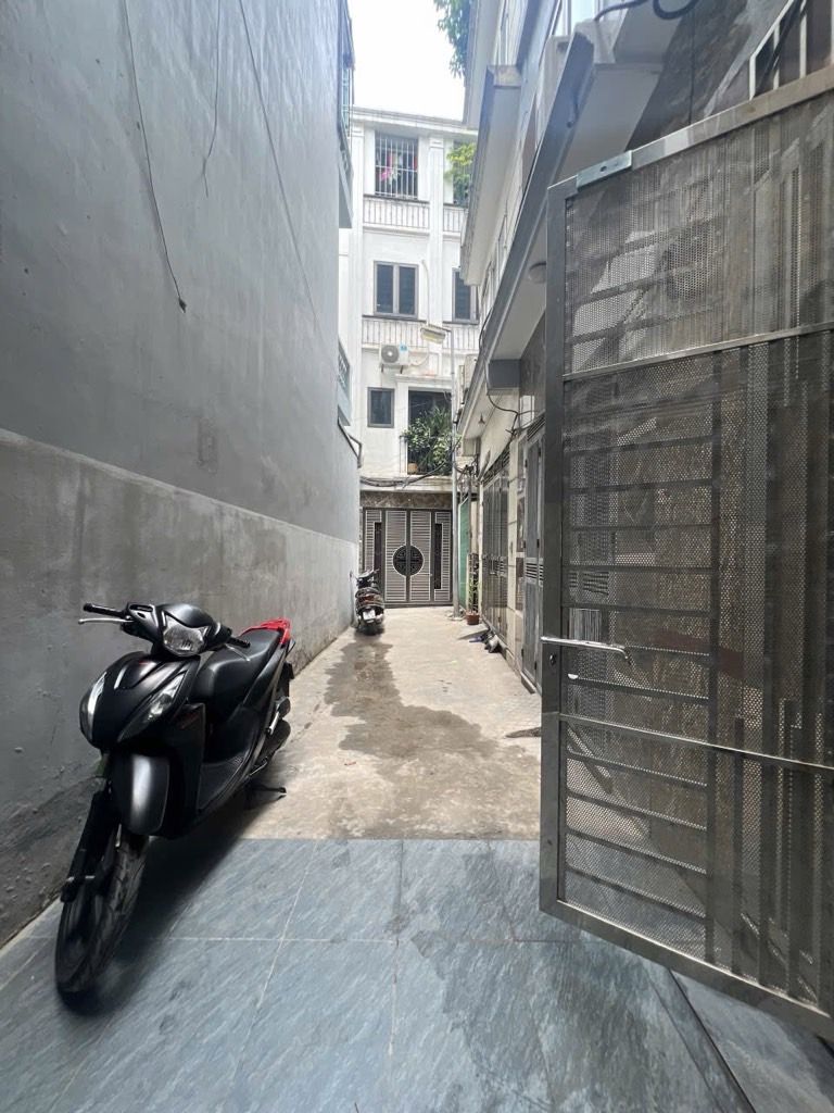 Bán nhà Nam Dư - diện tích 44m2 5 tầng - Cỗ máy in tiền cho thuê - giá 12 tỷ