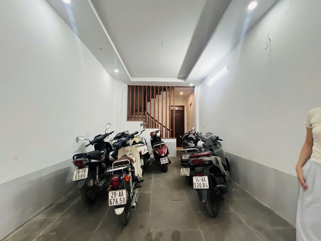 Bán nhà Nam Dư - diện tích 44m2 5 tầng - Cỗ máy in tiền cho thuê - giá 12 tỷ