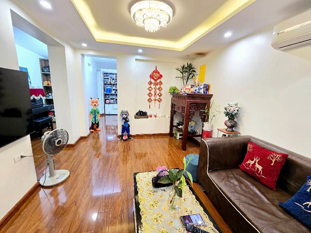 Bán nhà Đặng Văn Ngữ - diện tích 160m2 2 tầng - Cực đẹp - giá 6,2 tỷ