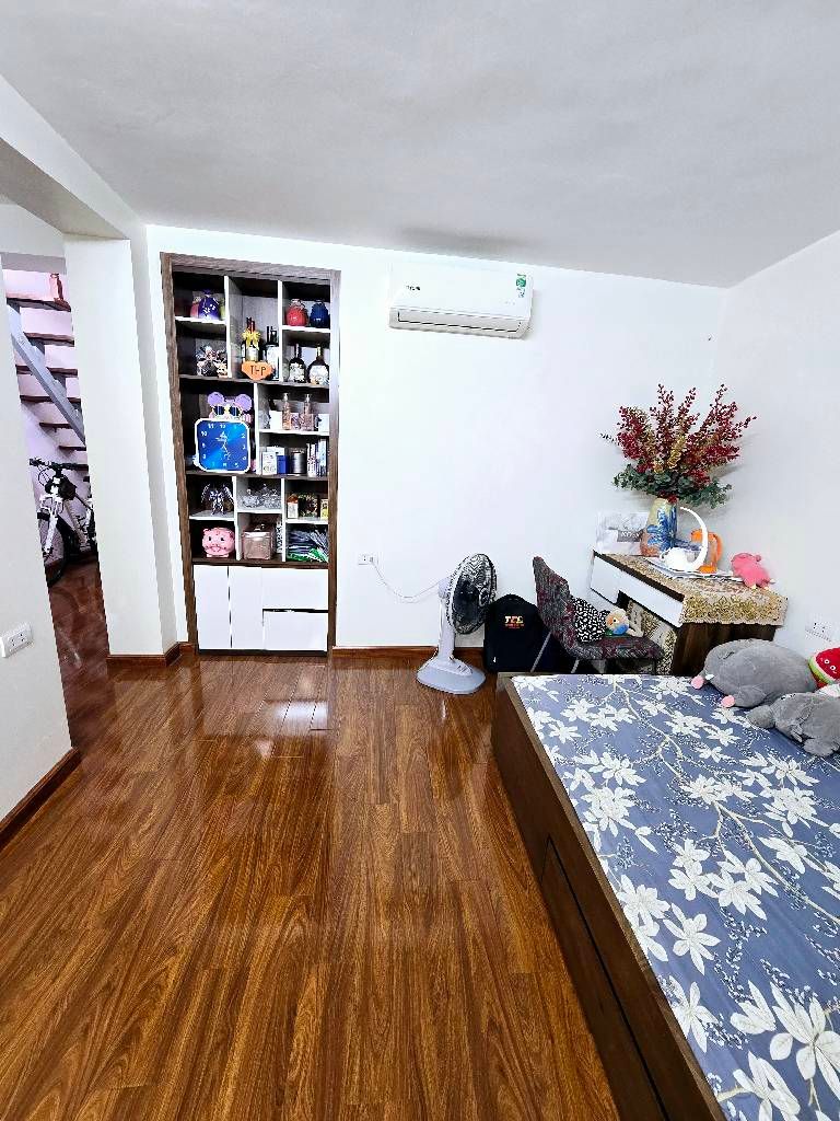 Bán nhà Đặng Văn Ngữ - diện tích 160m2 2 tầng - Cực đẹp - giá 6,2 tỷ