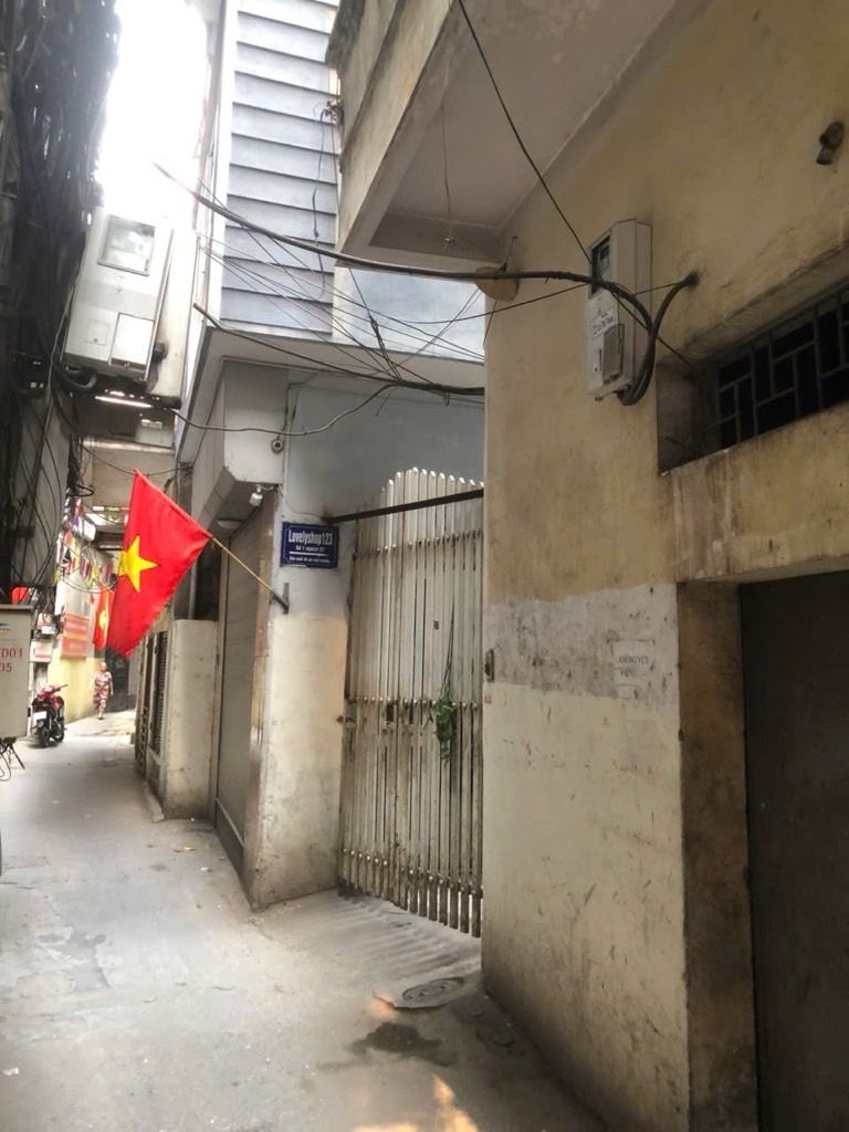 Bán nhà Trương Định - diện tích 109m2 3 tầng - Mặt ngõ thông kinh doanh - giá 19,8 tỷ