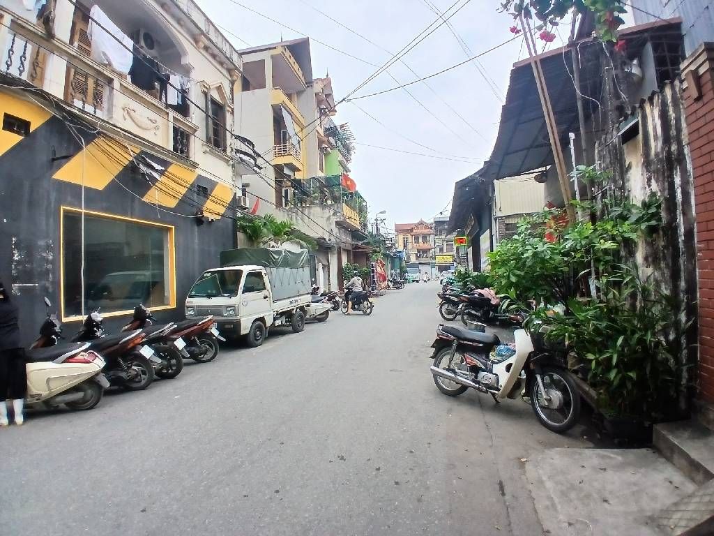 Bán nhà Lĩnh Nam - diện tích 53m2 1 tầng - Ô TÔ QUA - giá 14,2 tỷ