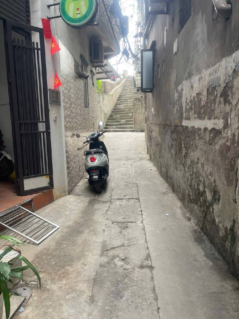 Bán nhà Minh Khai - diện tích 41m2 3 tầng - Nhà gần phố, ngõ nông thoáng - giá 9,5 tỷ