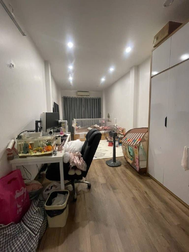 Bán nhà Minh Khai - diện tích 41m2 3 tầng - Nhà gần phố, ngõ nông thoáng - giá 9,5 tỷ