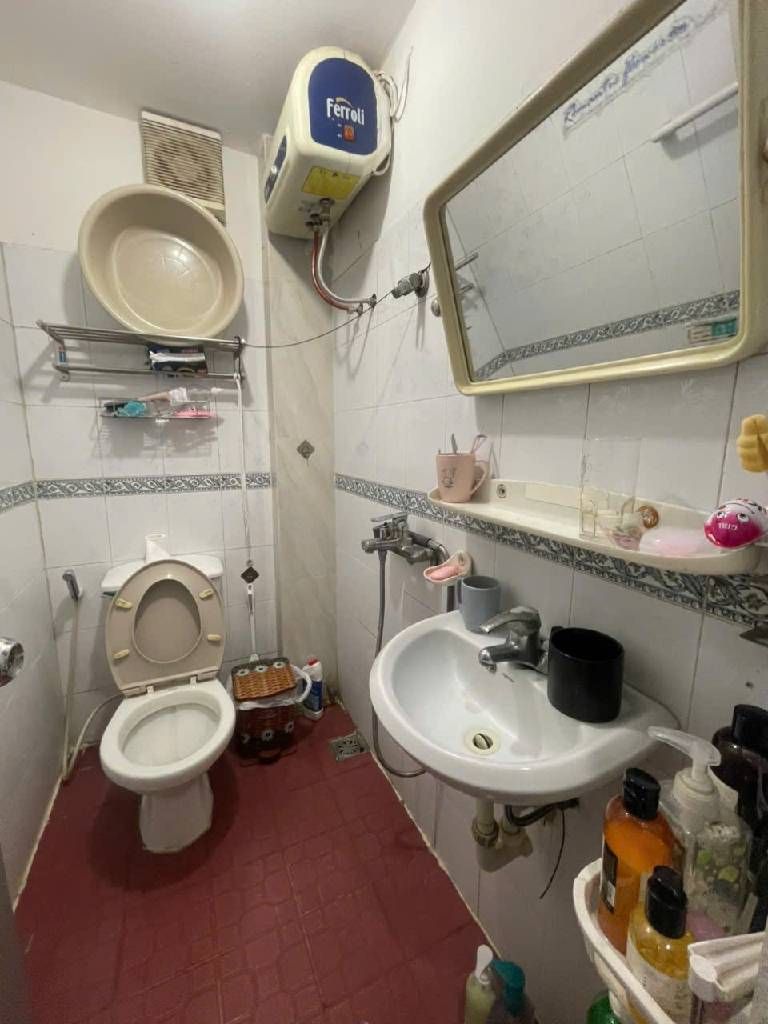 Bán nhà Minh Khai - diện tích 41m2 3 tầng - Nhà gần phố, ngõ nông thoáng - giá 9,5 tỷ