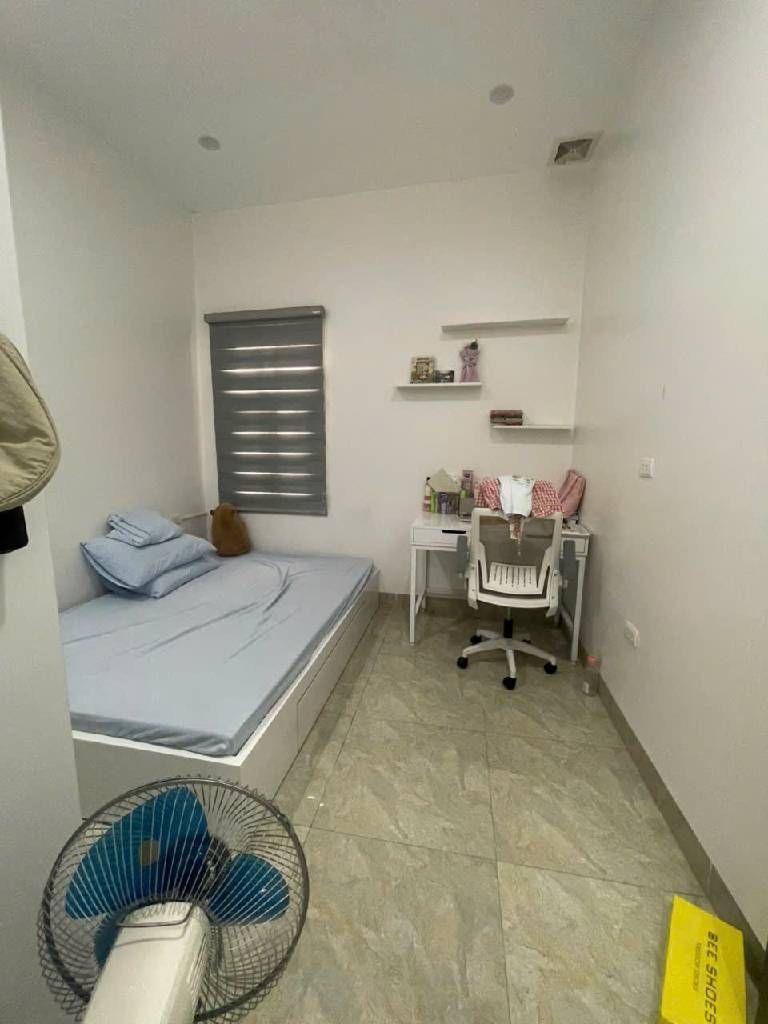 Bán nhà Minh Khai - diện tích 41m2 3 tầng - Nhà gần phố, ngõ nông thoáng - giá 9,5 tỷ