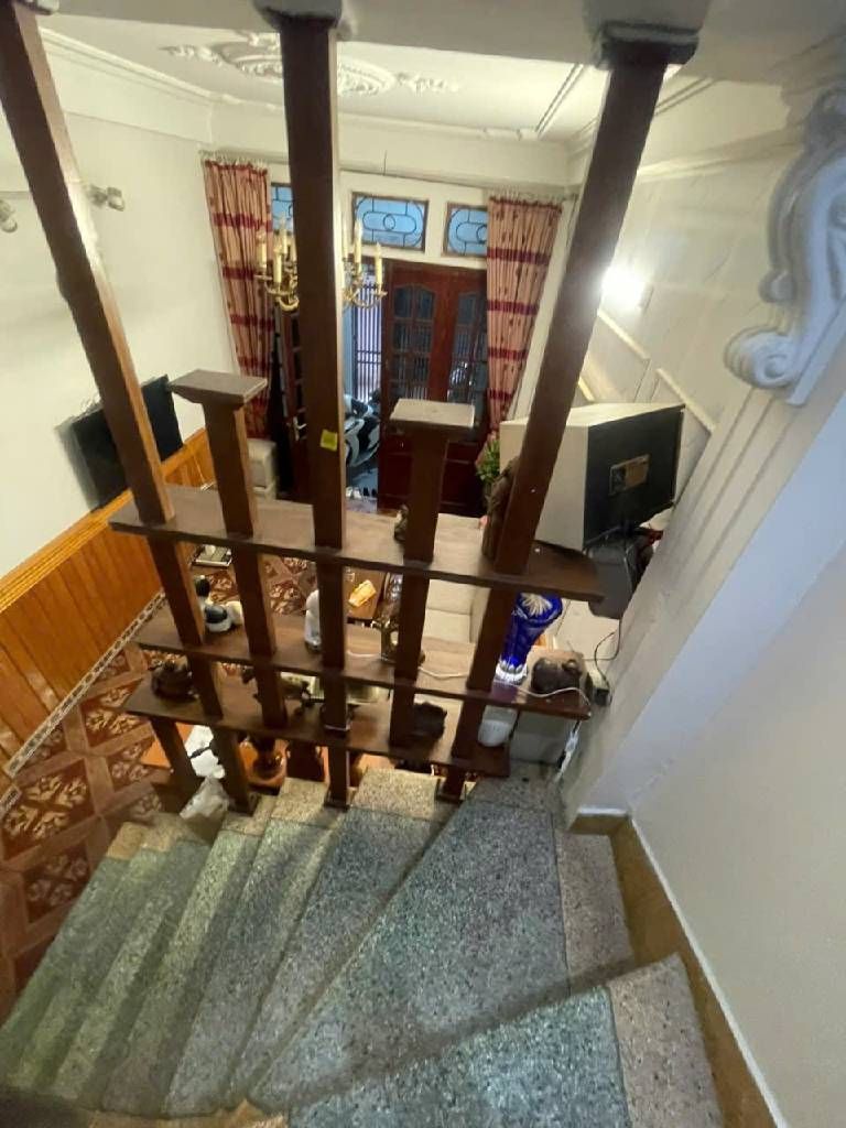 Bán nhà Minh Khai - diện tích 41m2 3 tầng - Nhà gần phố, ngõ nông thoáng - giá 9,5 tỷ