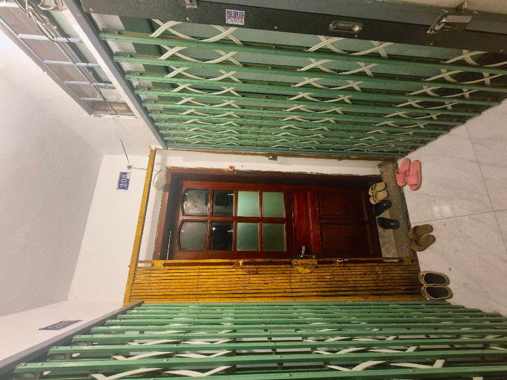 Bán nhà Thái Hà - diện tích 18m2 1 tầng - SIÊU HIẾM BA BƯỚC RA PHỐ - giá 1,4 tỷ