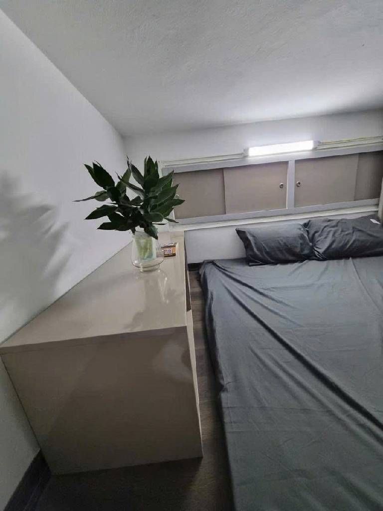 Bán nhà Thái Hà - diện tích 18m2 1 tầng - SIÊU HIẾM BA BƯỚC RA PHỐ - giá 1,4 tỷ