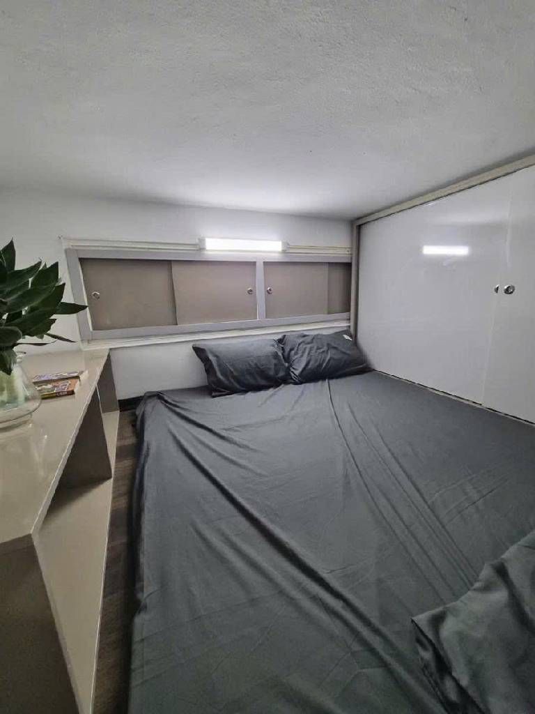 Bán nhà Thái Hà - diện tích 18m2 1 tầng - SIÊU HIẾM BA BƯỚC RA PHỐ - giá 1,4 tỷ