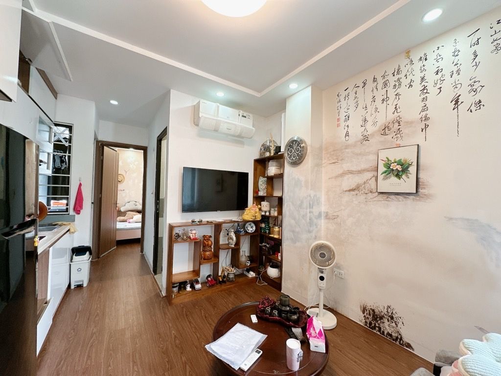 Bán nhà Đê La Thành - diện tích 37m2 6 tầng - Thang máy, ngõ thông - giá 2,28 tỷ