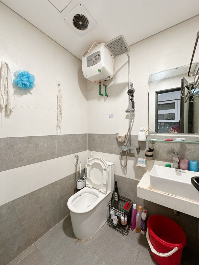 Bán nhà Đê La Thành - diện tích 37m2 6 tầng - Thang máy, ngõ thông - giá 2,28 tỷ