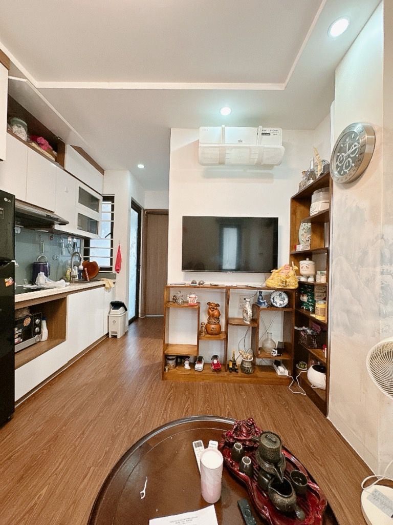 Bán nhà Đê La Thành - diện tích 37m2 6 tầng - Thang máy, ngõ thông - giá 2,28 tỷ