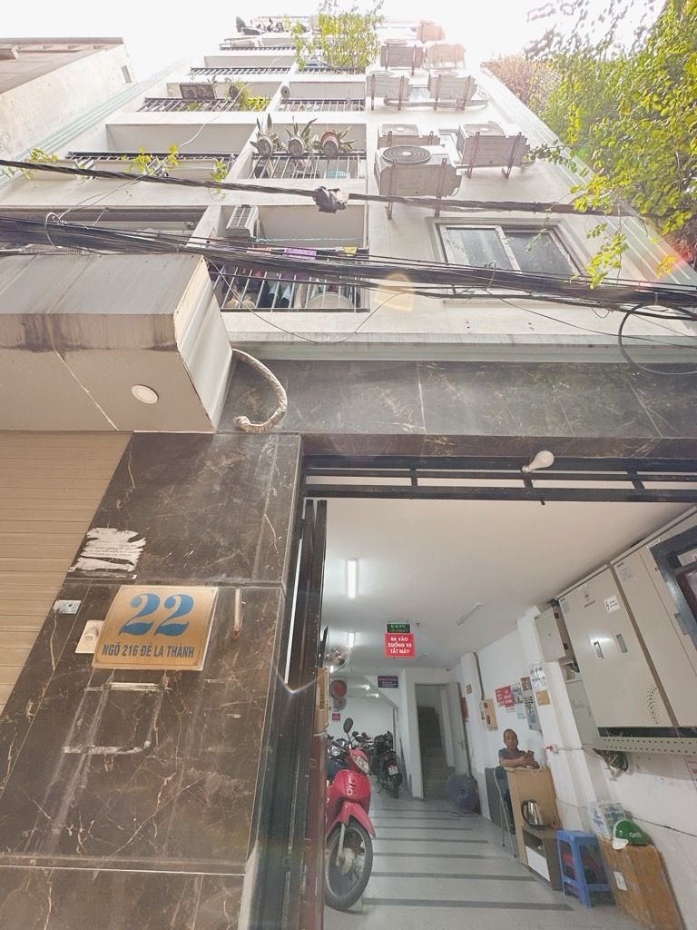 Bán nhà Đê La Thành - diện tích 37m2 6 tầng - Thang máy, ngõ thông - giá 2,28 tỷ