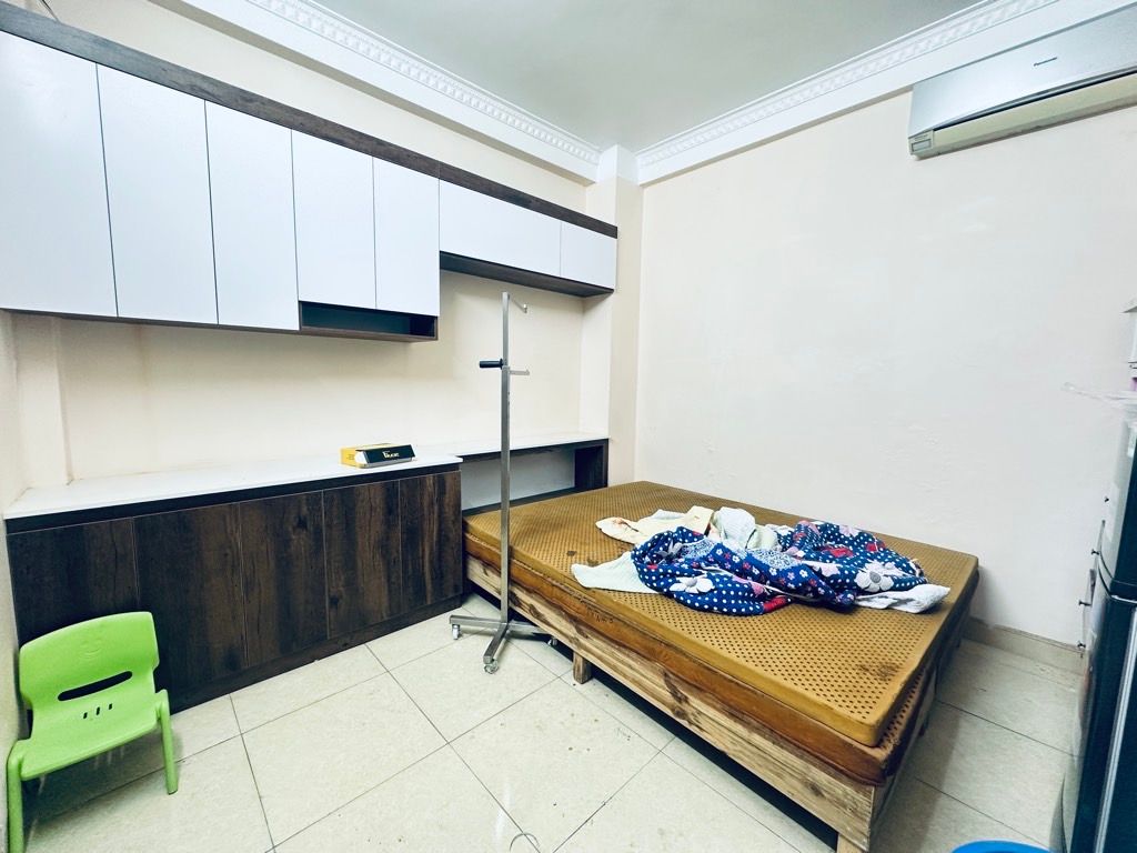 Bán nhà Định Công - diện tích 52m2 5 tầng - Gần đường 2.5, ngõ thông - giá 15,6 tỷ