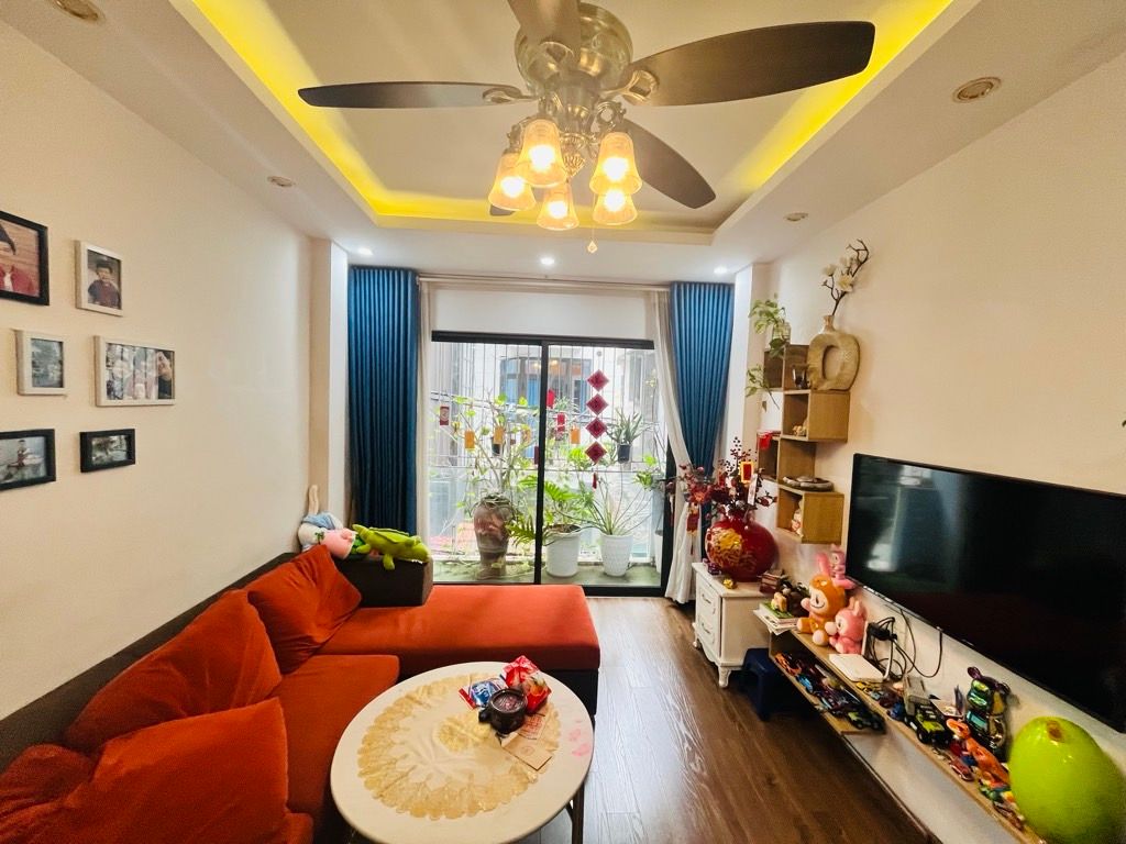 Bán nhà Ngõ Quỳnh - diện tích 43m2 4 tầng - Ô TÔ ĐỖ CỬA - giá 13,5 tỷ