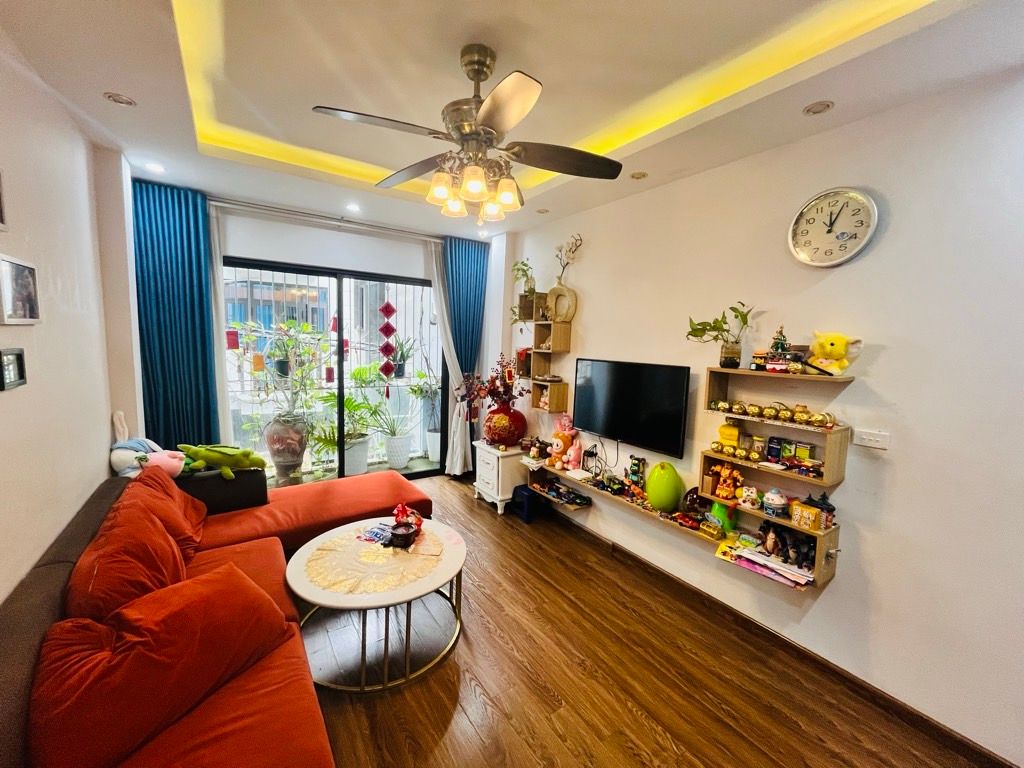 Bán nhà Ngõ Quỳnh - diện tích 43m2 4 tầng - Ô TÔ ĐỖ CỬA - giá 13,5 tỷ