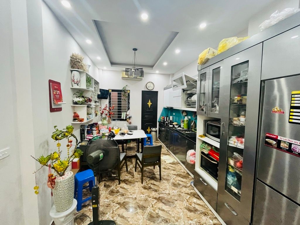 Bán nhà Ngõ Quỳnh - diện tích 43m2 4 tầng - Ô TÔ ĐỖ CỬA - giá 13,5 tỷ