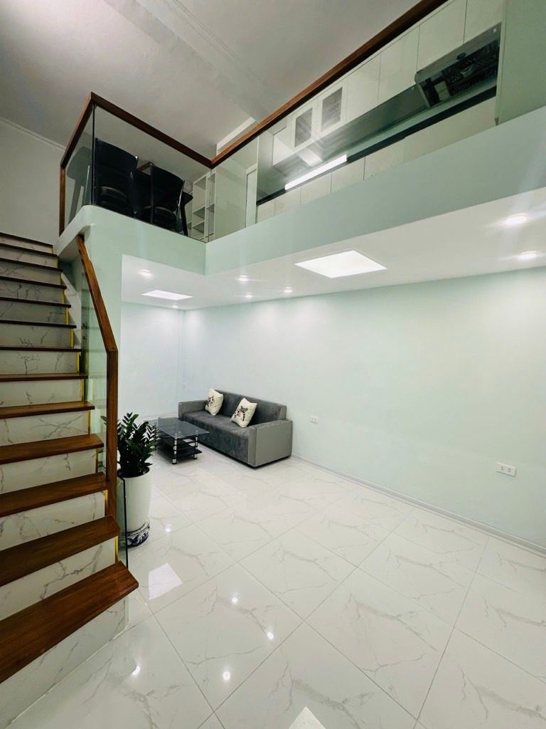 Bán nhà Thịnh Yên - diện tích 22m2 5 tầng - Khu vực hiếm nhà bán, trung tâm chợ - giá 5,9 tỷ