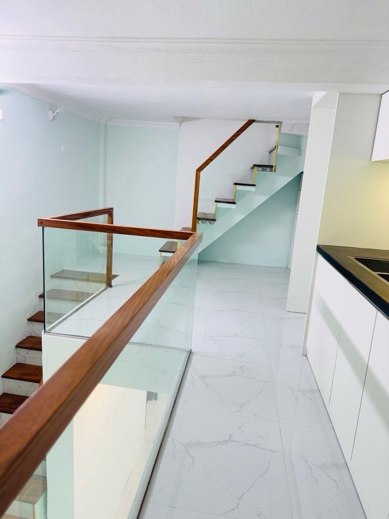 Bán nhà Thịnh Yên - diện tích 22m2 5 tầng - Khu vực hiếm nhà bán, trung tâm chợ - giá 5,9 tỷ