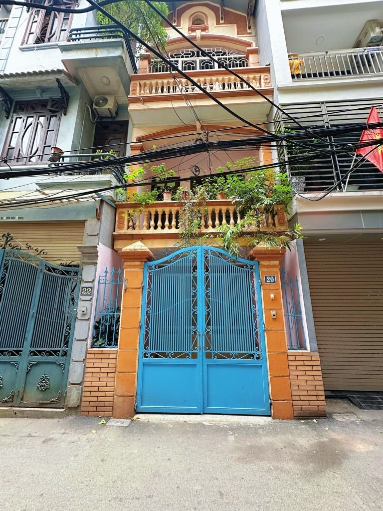 Bán nhà Vương Thừa Vũ - diện tích 50m2 3 tầng - ô tô tránh - giá 20 tỷ