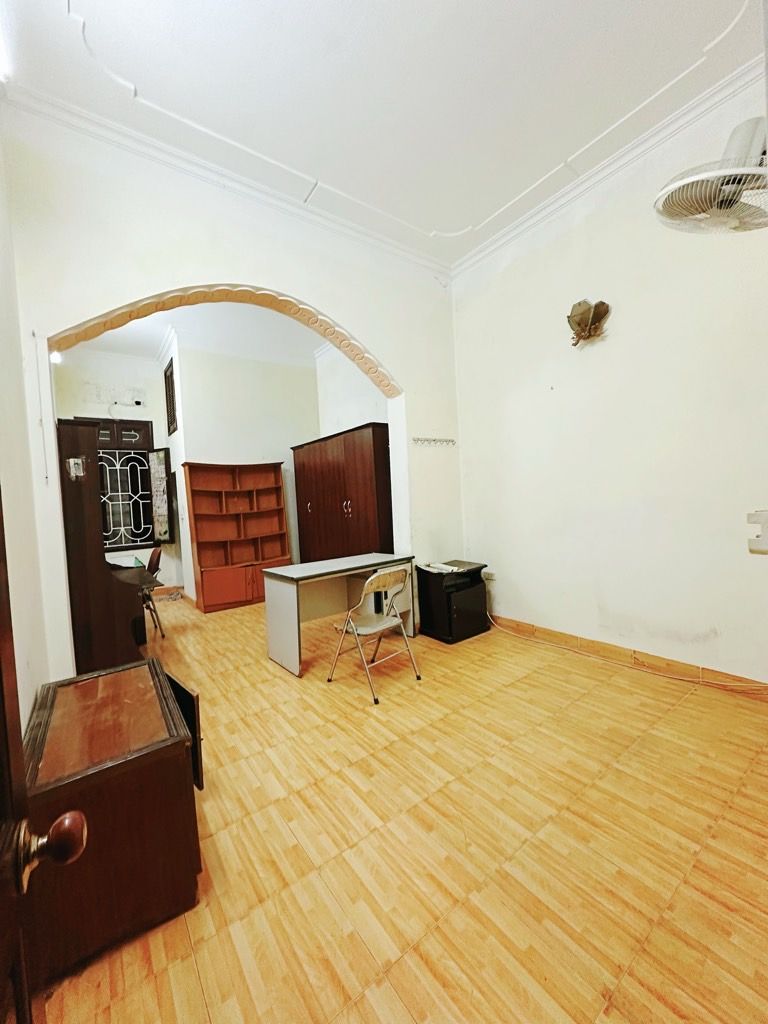 Bán nhà Vương Thừa Vũ - diện tích 50m2 3 tầng - ô tô tránh - giá 20 tỷ