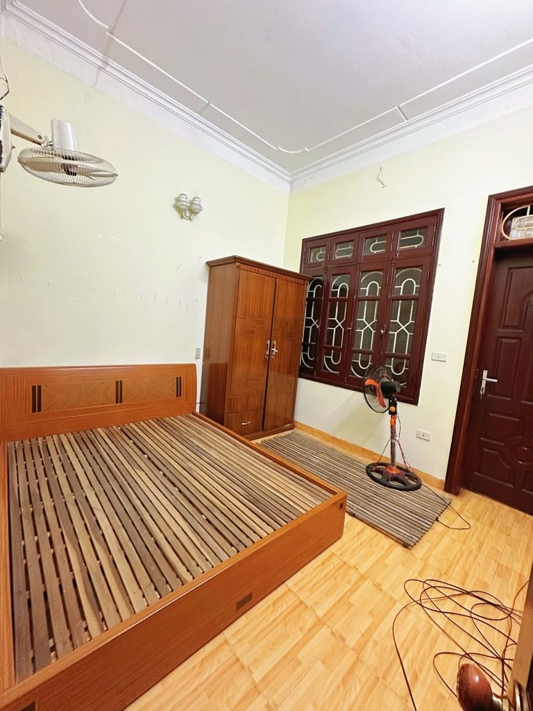 Bán nhà Vương Thừa Vũ - diện tích 50m2 3 tầng - ô tô tránh - giá 20 tỷ