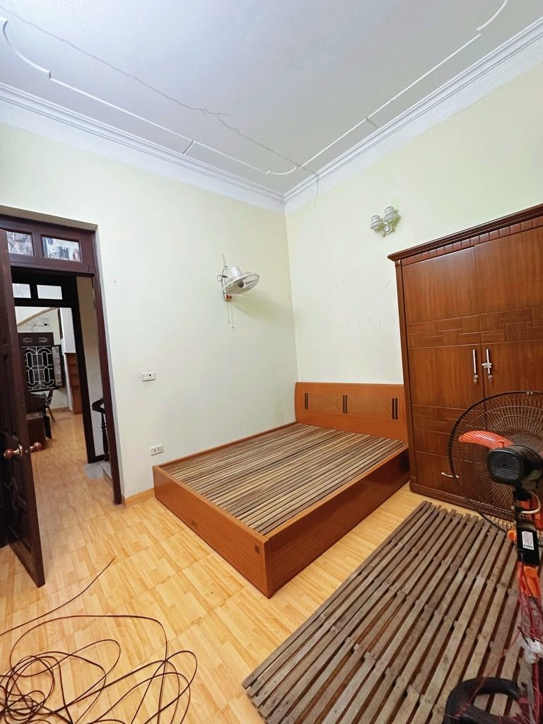 Bán nhà Vương Thừa Vũ - diện tích 50m2 3 tầng - ô tô tránh - giá 20 tỷ