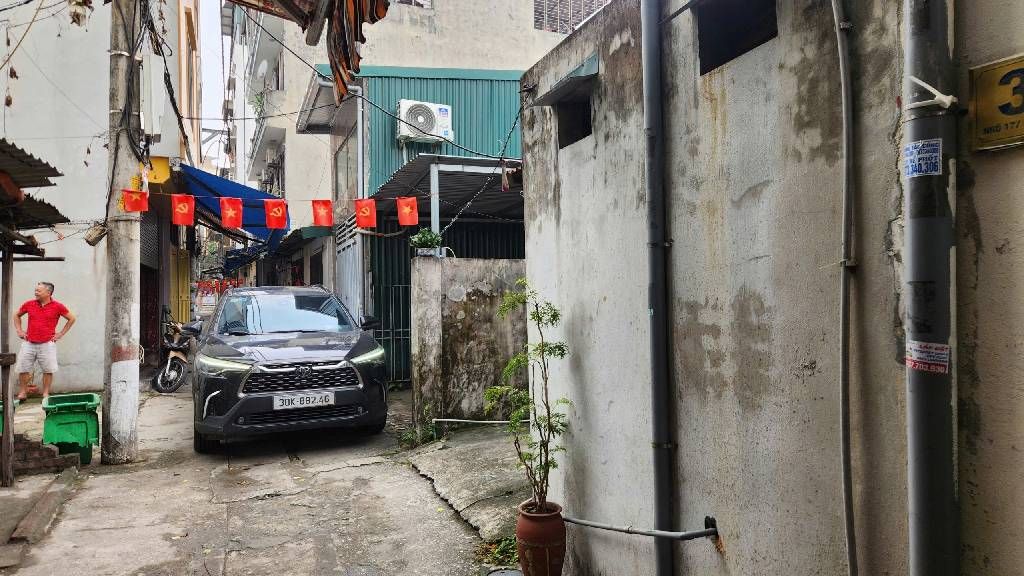 Bán nhà Thịnh Liệt - diện tích 38m2 2 tầng - Ô TÔ ĐỖ CỬA - giá 4,3 tỷ