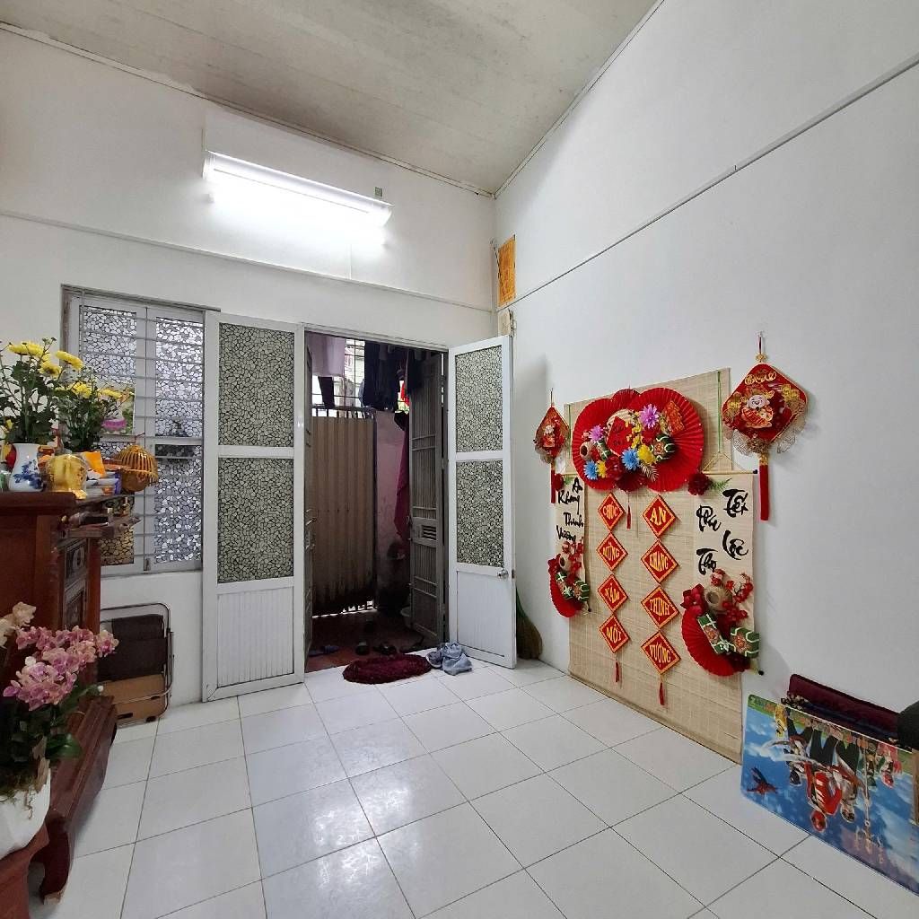 Bán nhà Thịnh Liệt - diện tích 38m2 2 tầng - Ô TÔ ĐỖ CỬA - giá 4,3 tỷ