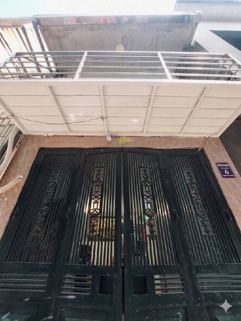 Bán nhà Giải Phóng - diện tích 20m2 2 tầng - Ngõ 364 - giá 2,16 tỷ