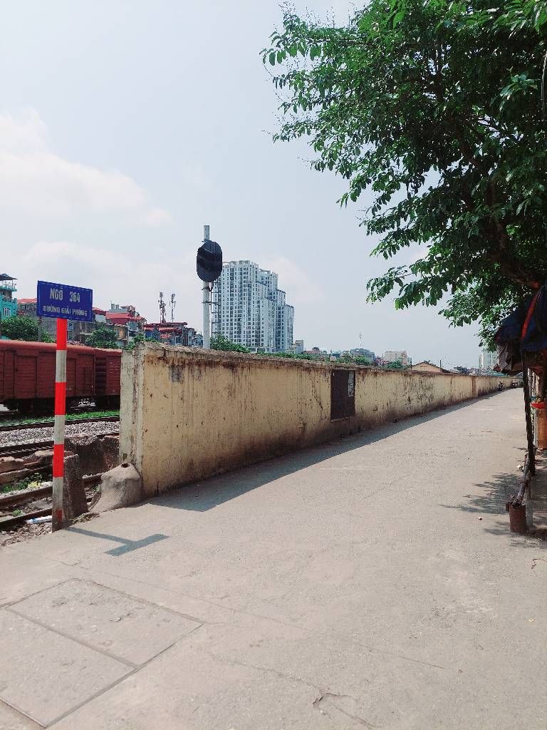 Bán nhà Giải Phóng - diện tích 20m2 2 tầng - Ngõ 364 - giá 2,16 tỷ