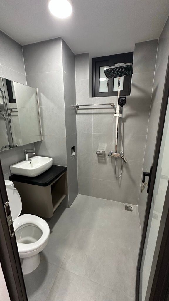 Bán nhà Huỳnh Thúc Kháng - diện tích 67.8m2 6 tầng - tặng nội thất - giá 8,1 tỷ