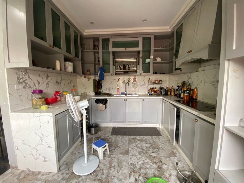 Bán nhà Thịnh Liệt - diện tích 43.2m2 6 tầng - Ô Tô tránh - giá 15 tỷ